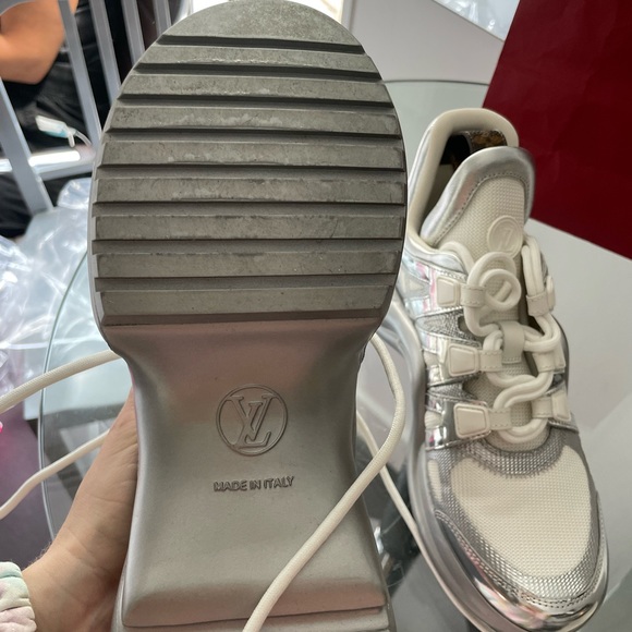 Louis Vuitton Archlight Sneakers size 7 - Picture 4 of 6